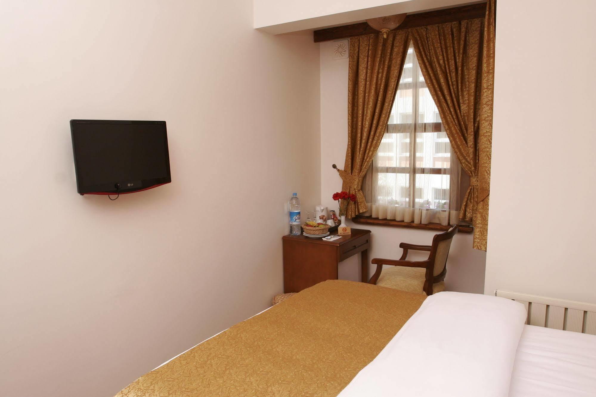 Hotel Vera Istanbul Ngoại thất bức ảnh